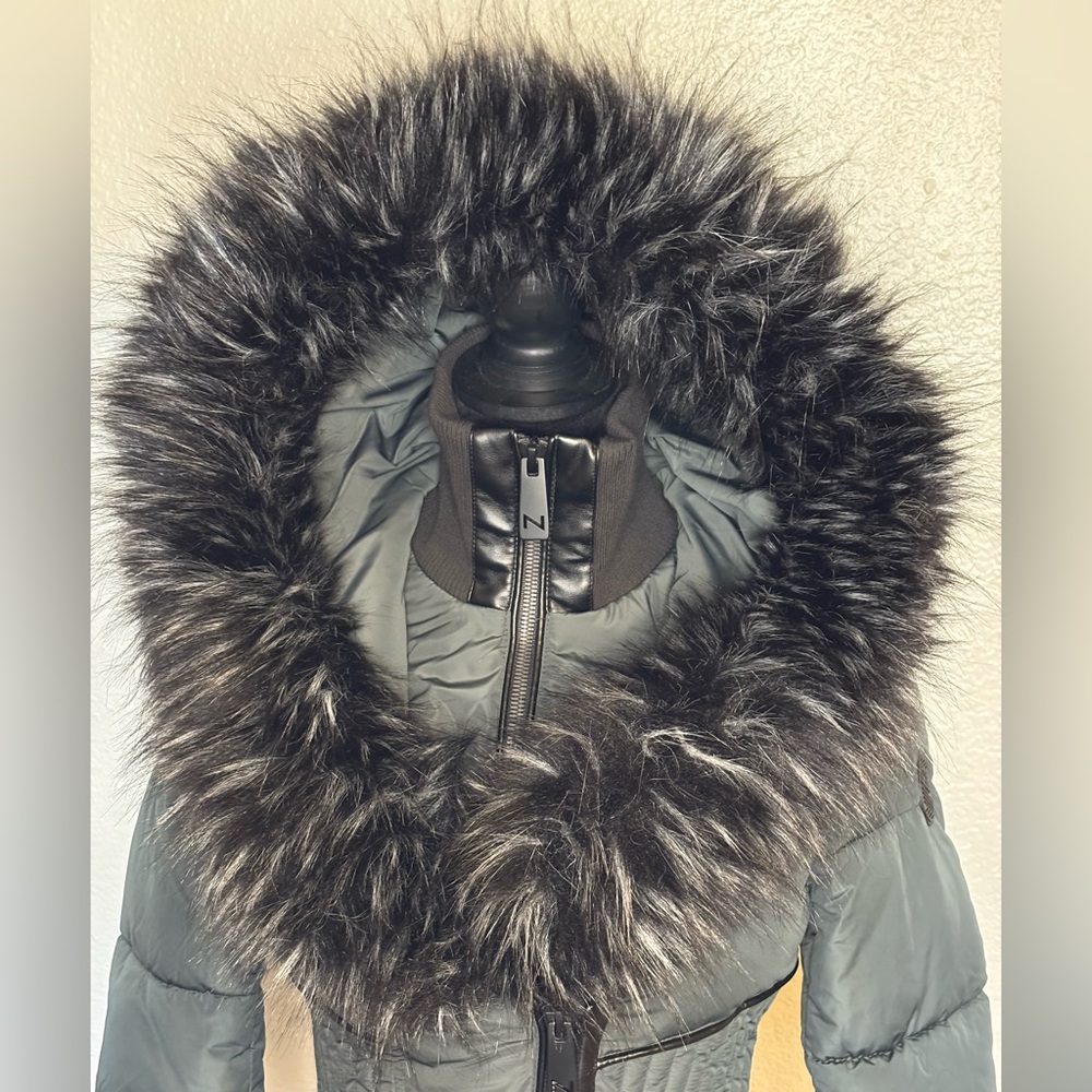 Noize Quilted Hooded Puffer Coat Jacket with Faux Fur Trim - Size XS - Picture 2 of 14